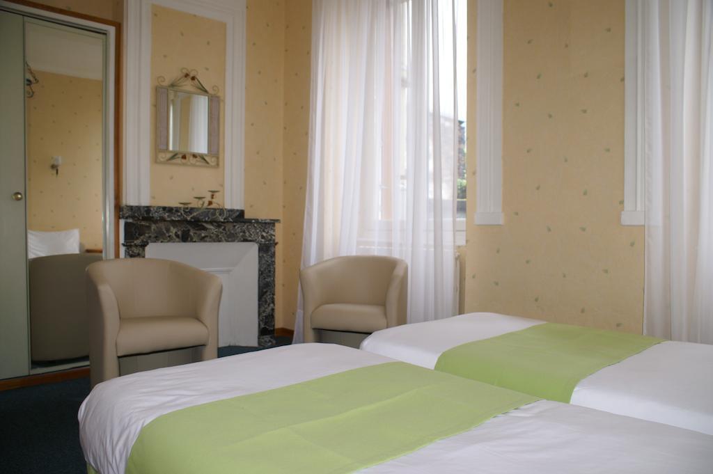Hotel Celeste Bagneres-de-Luchon ห้อง รูปภาพ