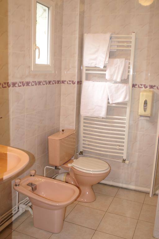 Hotel Celeste Bagneres-de-Luchon ห้อง รูปภาพ