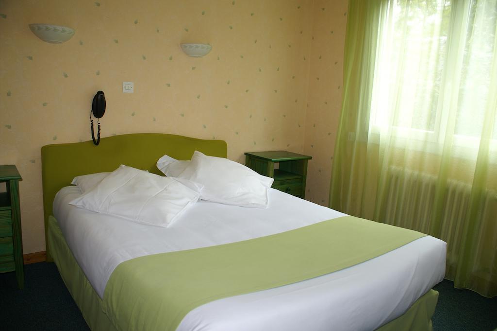 Hotel Celeste Bagneres-de-Luchon ห้อง รูปภาพ