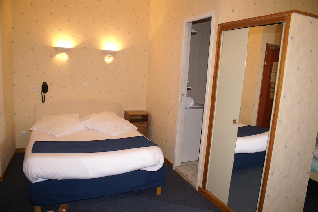 Hotel Celeste Bagneres-de-Luchon ห้อง รูปภาพ