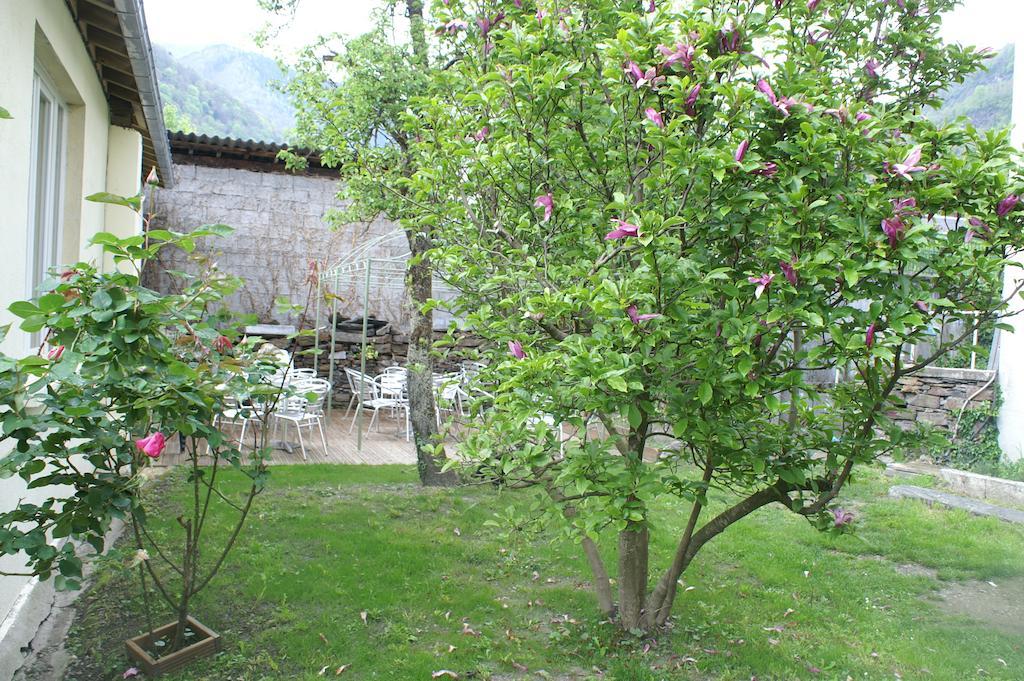 Hotel Celeste Bagneres-de-Luchon ภายนอก รูปภาพ